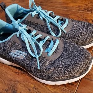 Skechers Wide Fit Air-Cooled Memory Foam